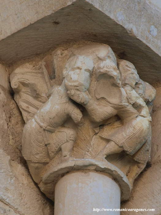 CAPITEL DEL VANO CENTRAL